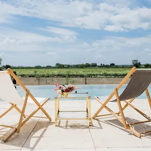 https://domaine-mas-de-rey.fr-provencehotel.com